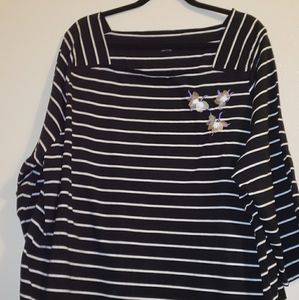 Black & White 3/4 sleeve shirt